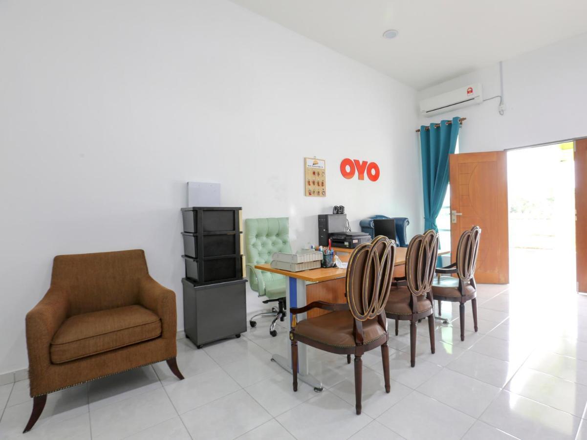 Oyo 90135 Saujana Villa Cherok Paloh Куантан Екстериор снимка